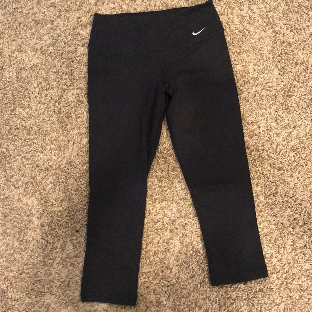 Nike crop leggings
